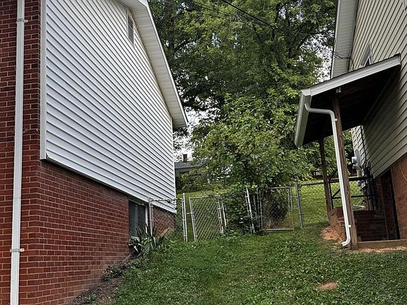 2nd image of 6831 Nashville Rd