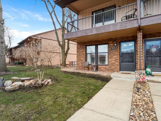 832 Jordan Cir, Schererville, IN 46375