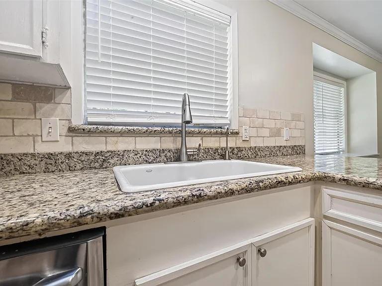 5310 Indigo St — Photo 27