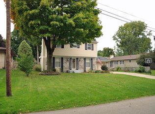 1730 Clearbrook St SE, Grand Rapids, MI 49508