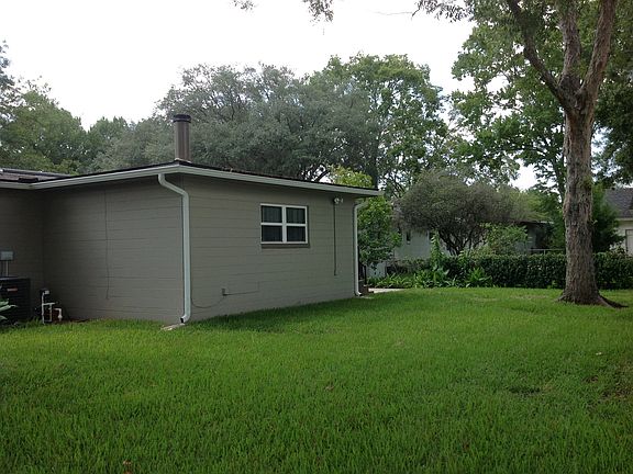 5th image of 2225 Larry Dr