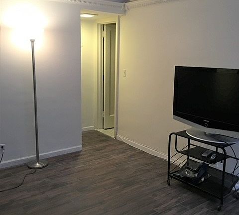 3rd image of 314 41st St #105C