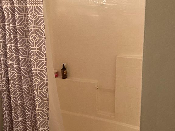 4th image of 5329 Warminster Dr Unit 104