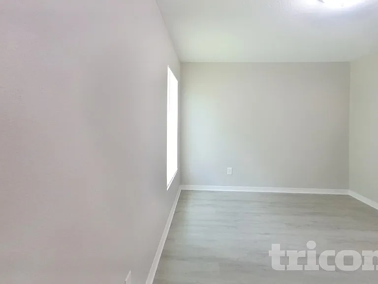703 Bainbridge Loop — Photo 13