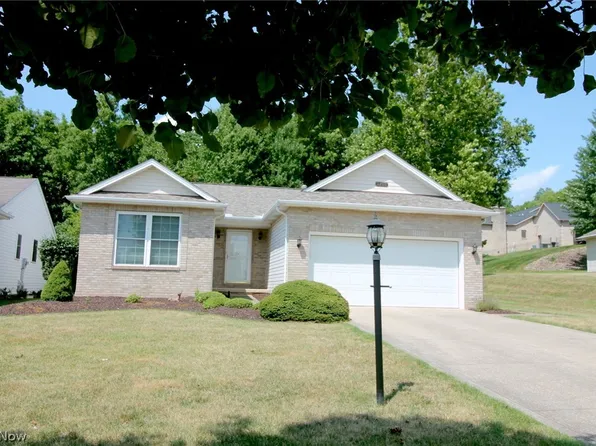 7708 Harley Hills Dr, North Royalton, OH 44133