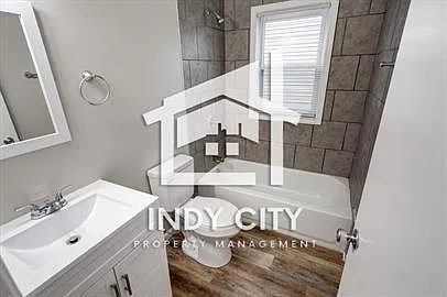 3 bed, 1.0 bath, 925 sqft, $1,525 — Photo 4