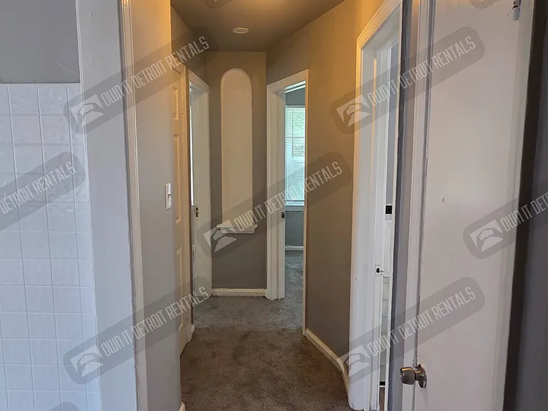 11591 Roxbury St — Photo 13