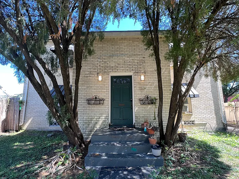 3821 Woodleigh St #1 — Photo 10