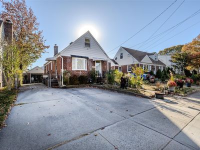 14 Orchard Place, Valley Stream, NY, 11580