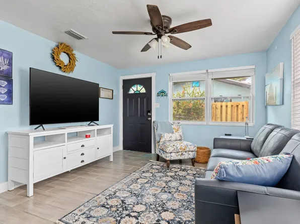 611 E Virginia Ave, Punta Gorda, FL 33950