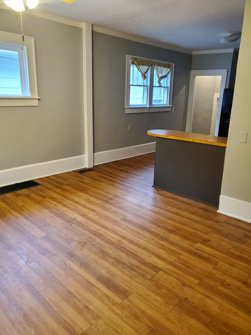 2bed/1bath EHA approved — Photo 1