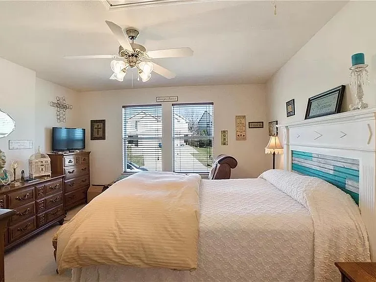 1503 Claremont Cir #B — Photo 5