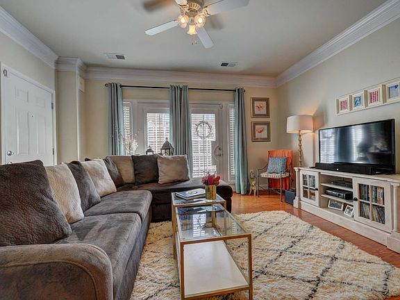 4th image of 2209 Highbourne Dr