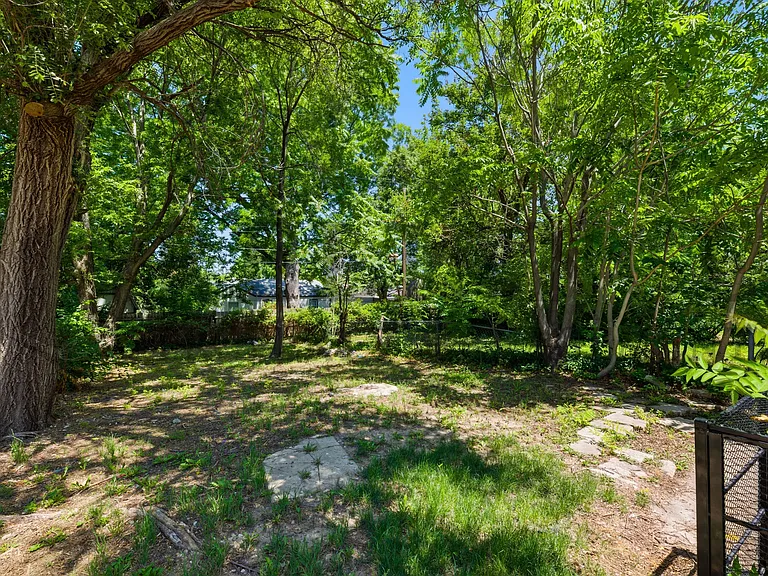 2638 E Grail St — Photo 4