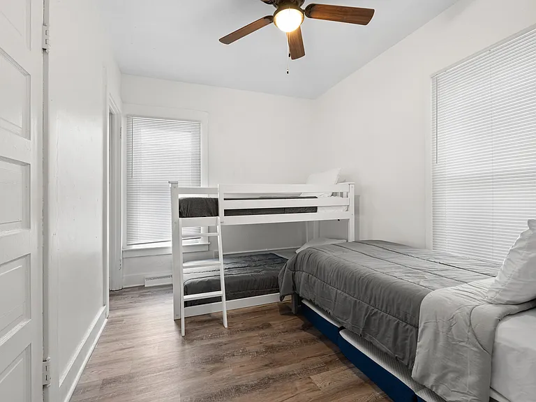 122-124 Redfield Pl — Photo 14