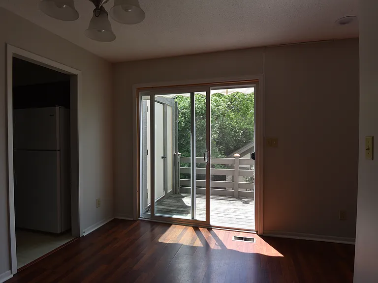 7767 Brams Hill Dr — Photo 11