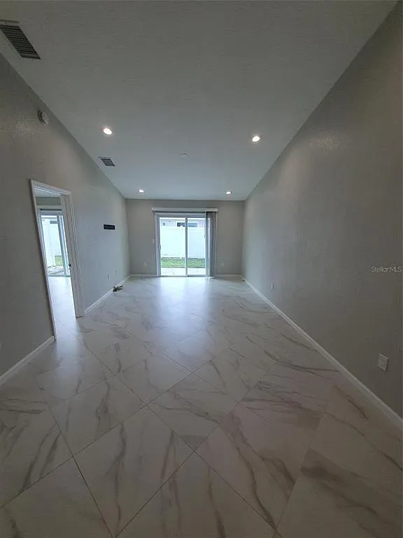 2 bed, 2.0 bath, 1000 sqft, $1,950 — Photo 3