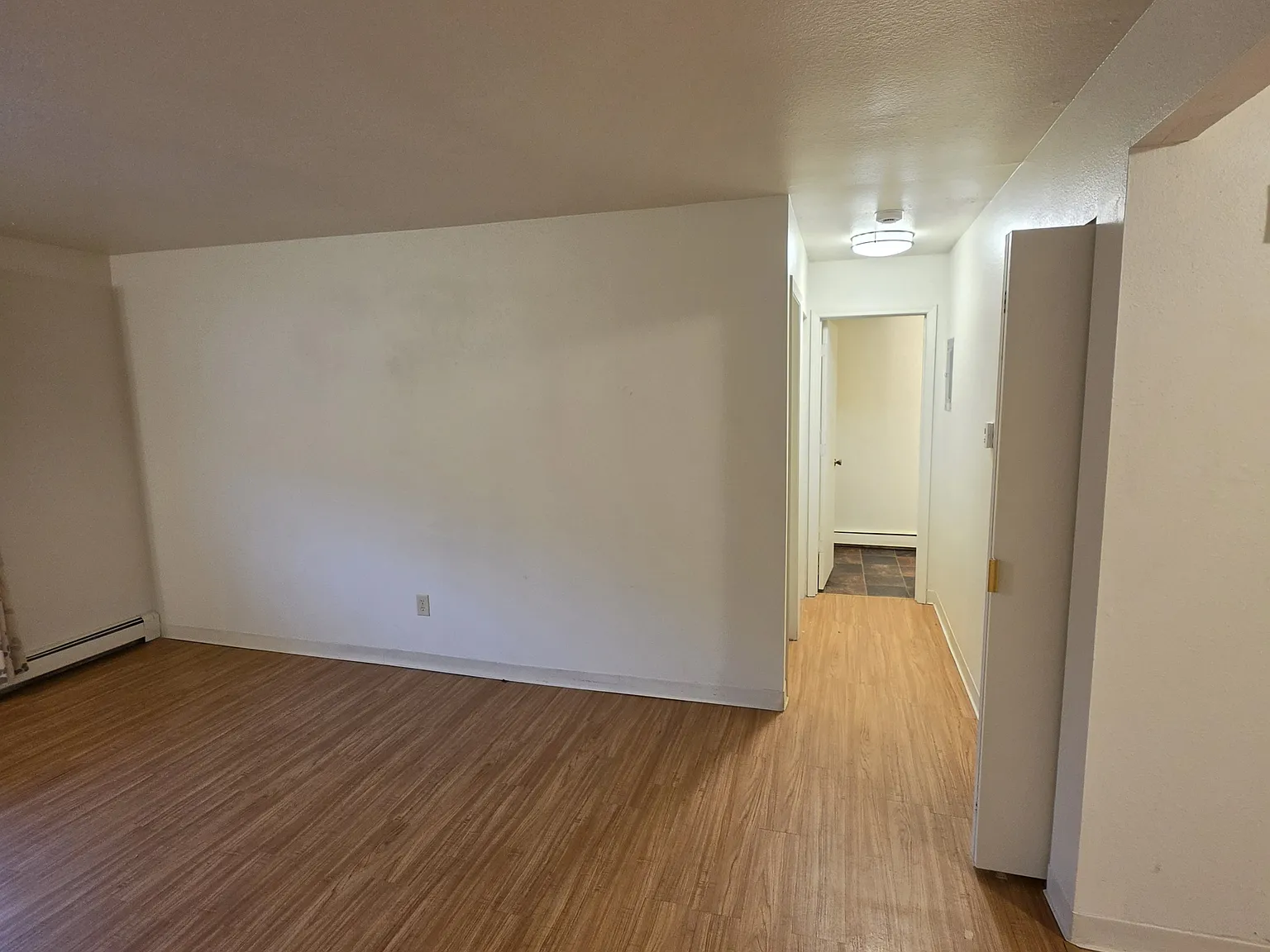 W 76th Ave, Anchorage — Photo 2