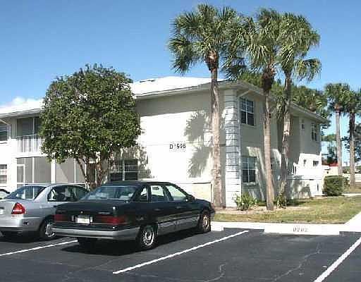 1st image of 1506 SE Royal Green Circle