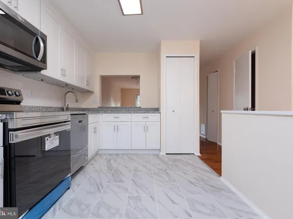 9752 Early Spring Way, Columbia, MD 21046