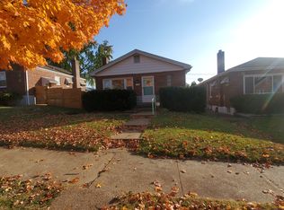 5662 Pernod Ave, Saint Louis, MO