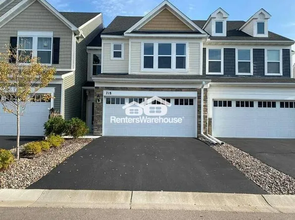 718 Wildflower Ln, Chanhassen, MN 55317