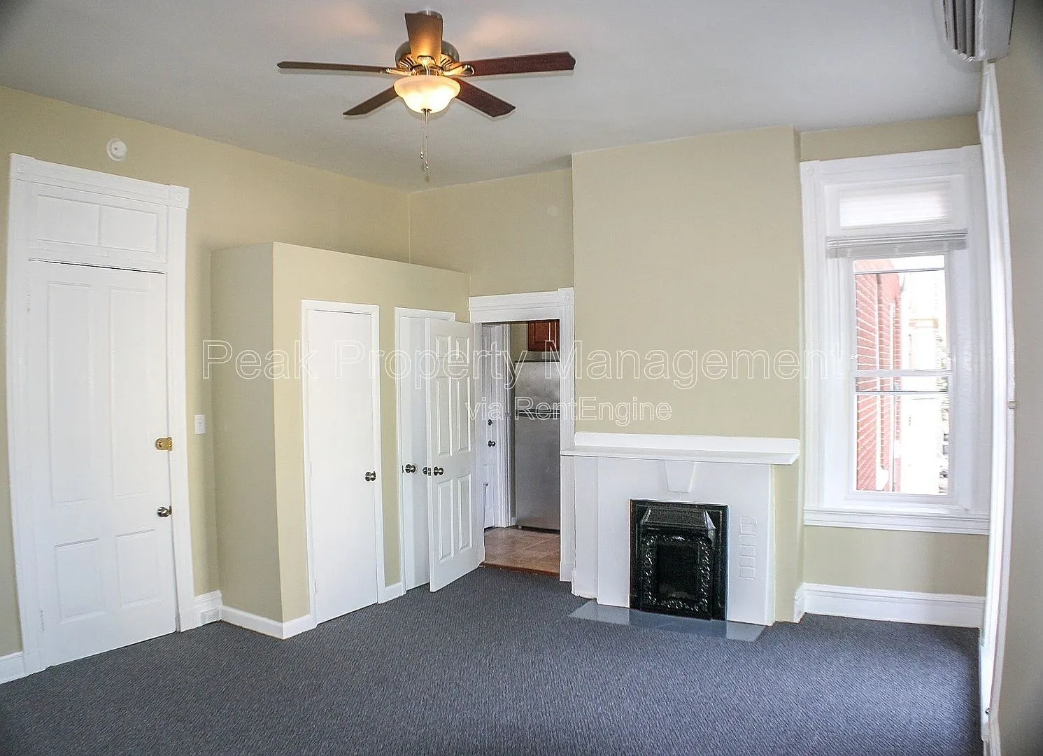 2 bed, 1.0 bath, 900 sqft, $1,400 — Photo 4