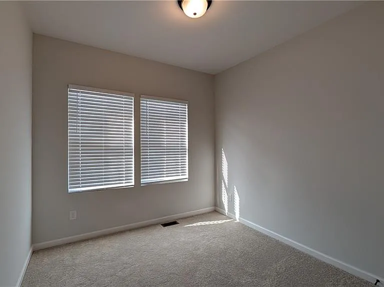 3053 Beacon Bend Xing — Photo 32