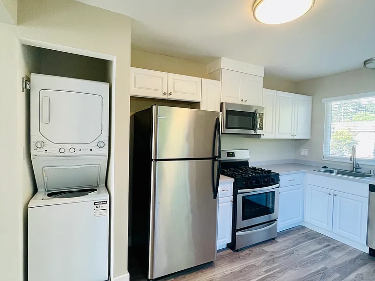 3x1 - 950 SqFt -Kitchen