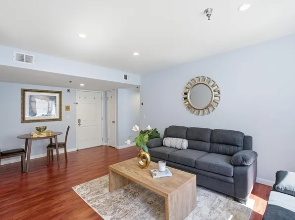 711 S Bayshore Blvd APT 6, San Mateo, CA 94401