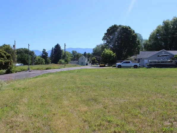 Nhn 10th Ave, Polson, MT 59860