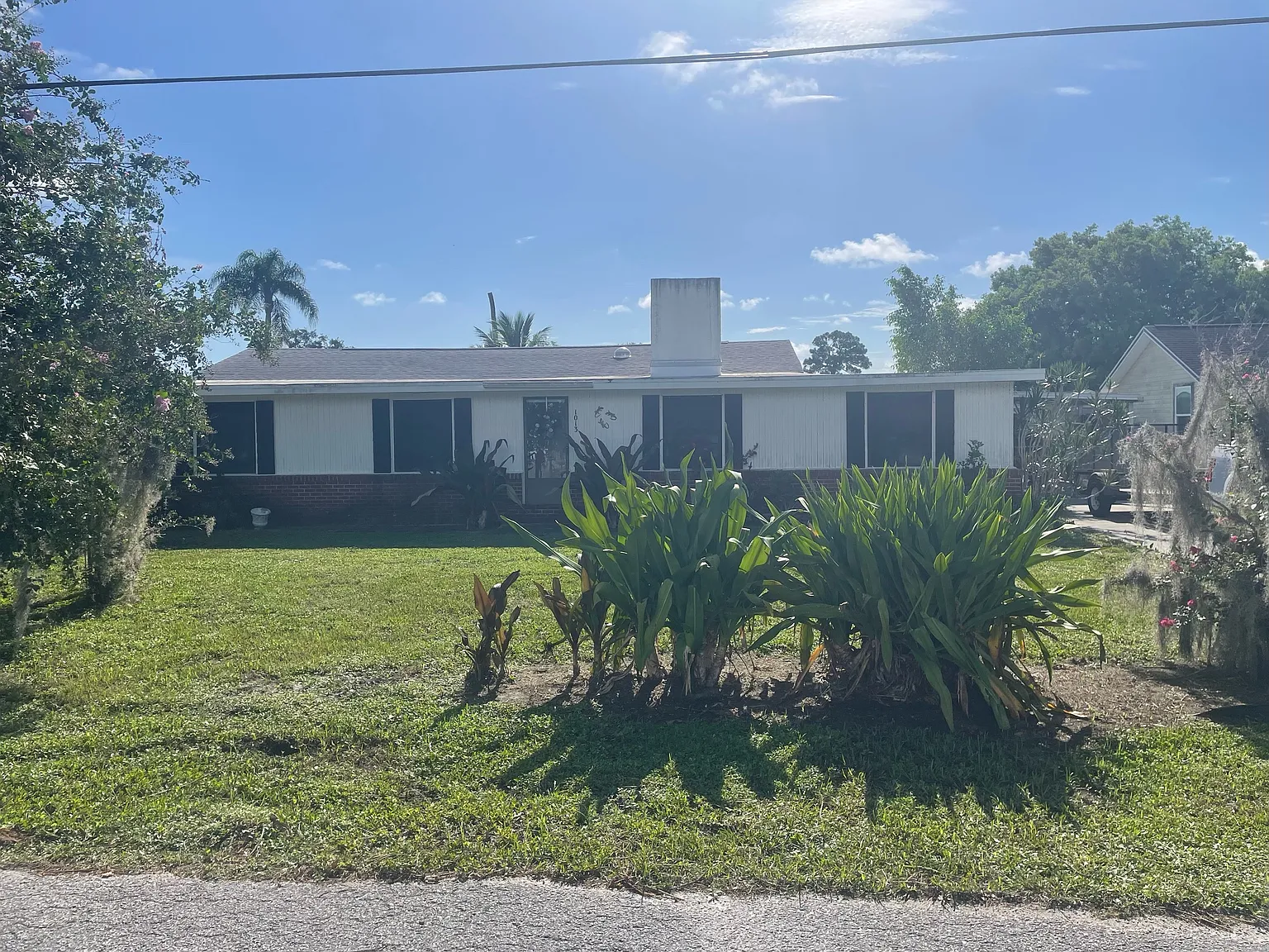 2 bed, 2000 sqft, $2,399 — Photo 1