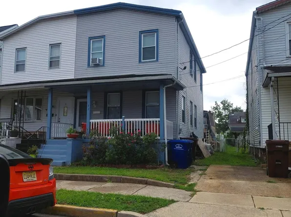 132 Spring Garden St, Riverside, NJ 08075