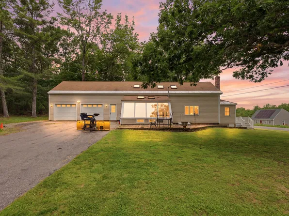 426 Hight Road, Dayton, ME 04005