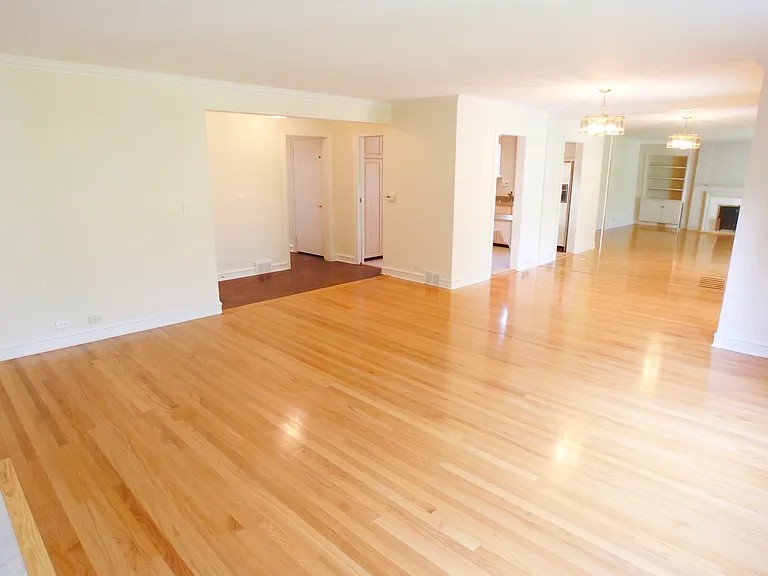 460 Highcrest Dr — Photo 7