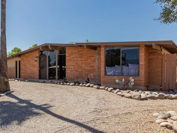 7902 E Timrod Pl, Tucson, AZ 85710