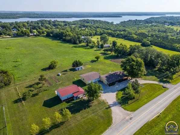2926 E 229th St, Vassar, KS 66543