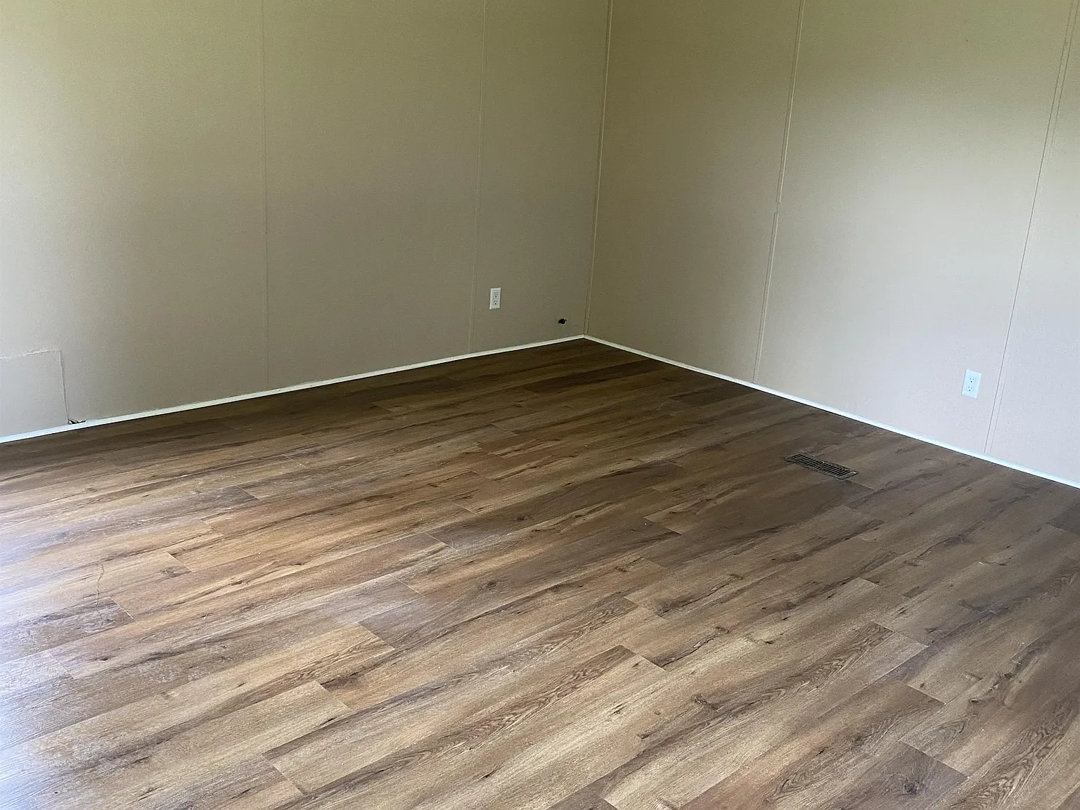 105 Stumphs Court - 1 — Photo 4
