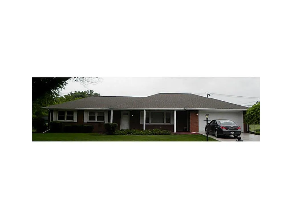 3500 W Brook Dr photo 1