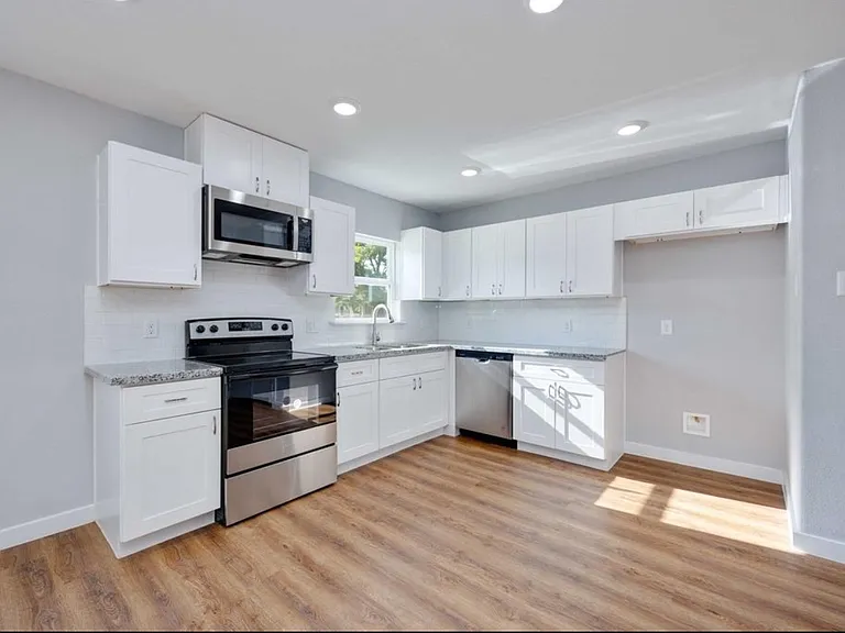 6615 Bacher St #B — Photo 3