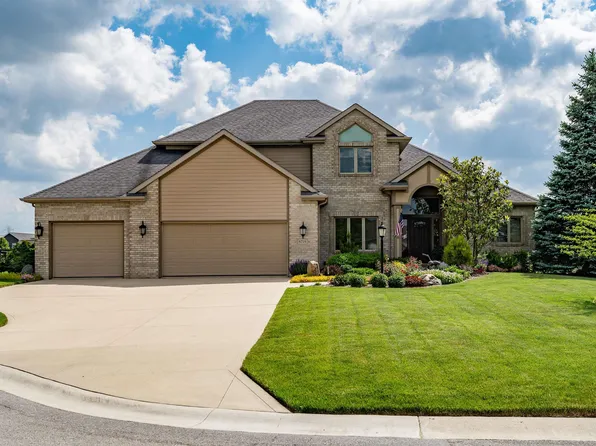 8718 Finn Dowling Cv, Fort Wayne, IN 46835