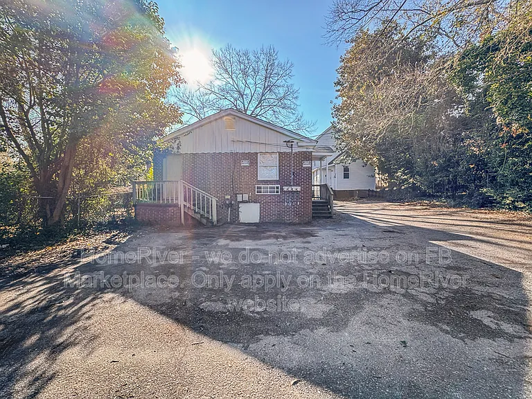 2413 Laurel St #C — Photo 16