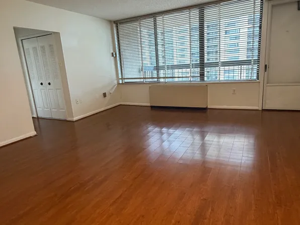 3701 S George Mason Dr, Falls Church, VA