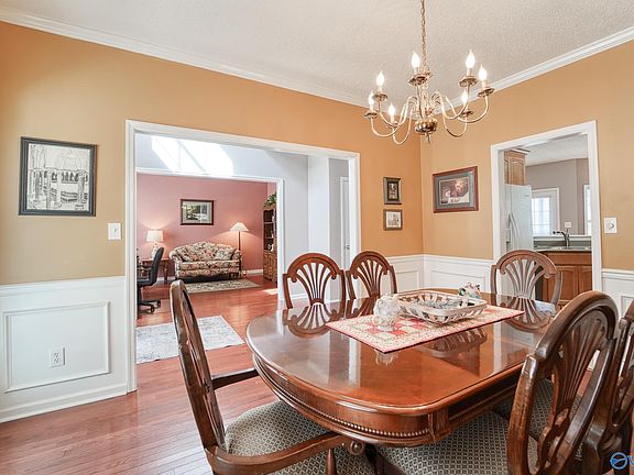4th image of 418 Barrington Hills Dr