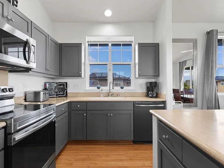 650 Komo Ohia St — Photo 13
