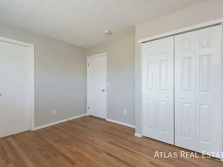 730 S Oakland St — Photo 25