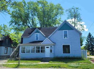 216 Duncan Ave, Cheboygan, MI 49721