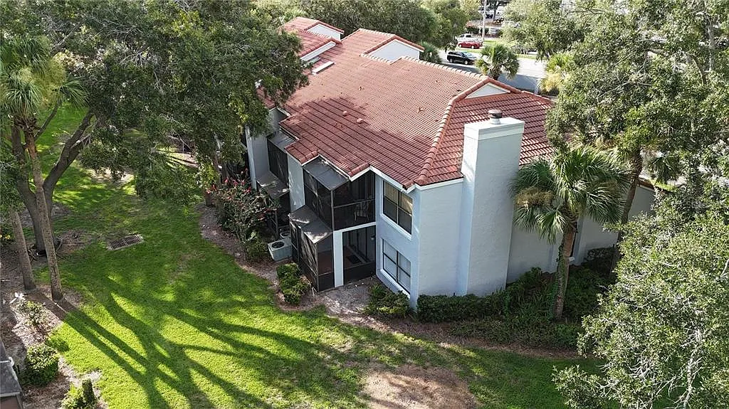 2 bed, 1.0 bath, 796 sqft, $1,550 — Photo 4