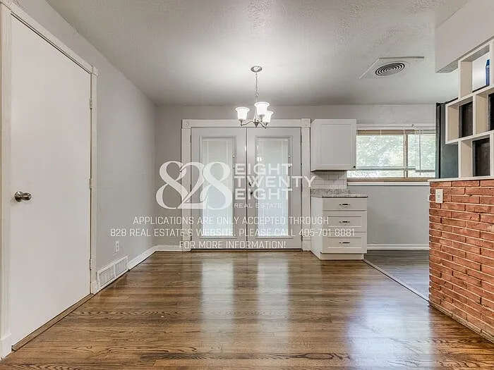 121 Gill Dr — Photo 9