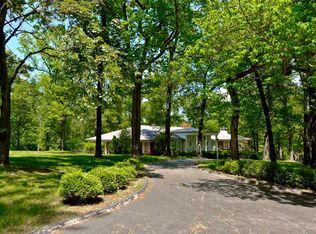 1 Barclay Woods, Saint Louis, MO 63124